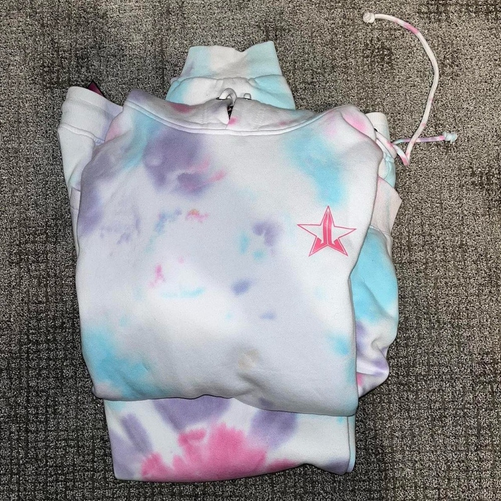 Large Jeffree Star Tie-Dye Snow Cone Sweatsuit